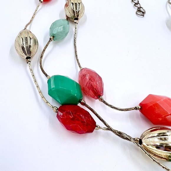 Coral & Green Beaded Multi Strand Gold Tone 16” Chain Necklace - Picture 4 of 7